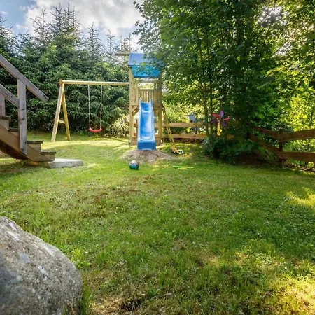 Am Sauna - Whirlpool - Kamin - Zaun - 20 Personen Vakantiehuis