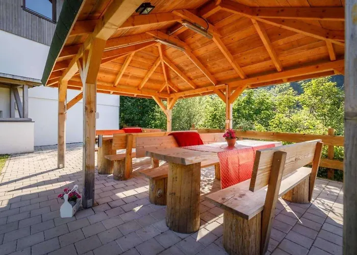 Am Sauna - Whirlpool - Kamin - Zaun - 20 Personen Ferienhaus