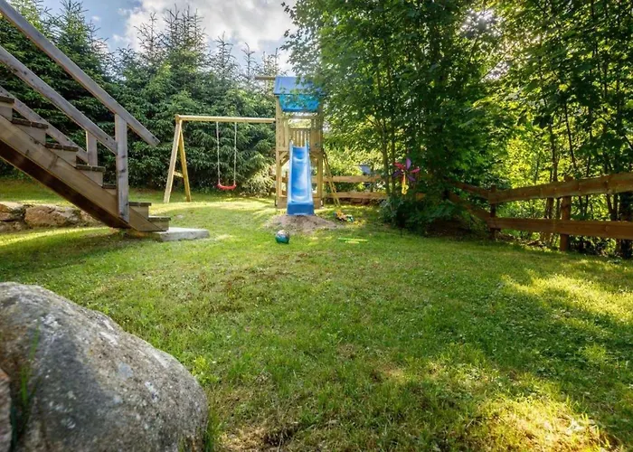 Am Sauna - Whirlpool - Kamin - Zaun - 20 Personen Ferienhaus