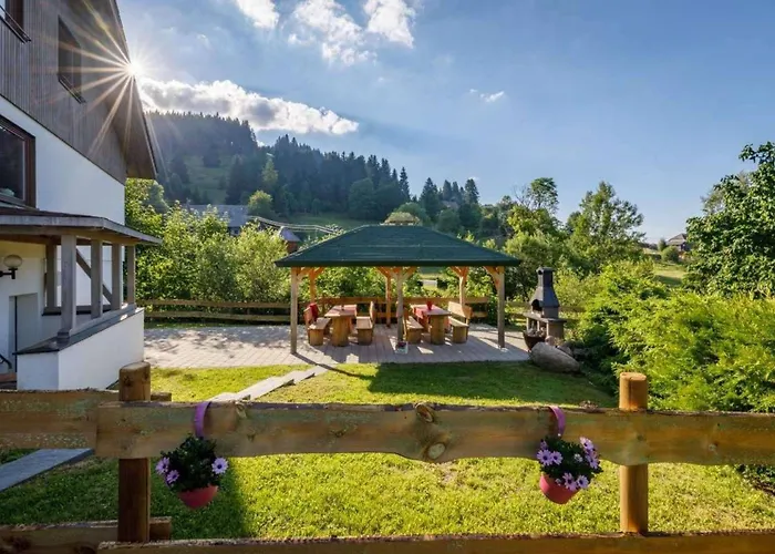 Am Sauna - Whirlpool - Kamin - Zaun - 20 Personen Ferienhaus